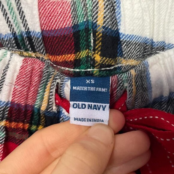 Old Navy Plaid Flannel Pajama Set - Picture 5 of 5